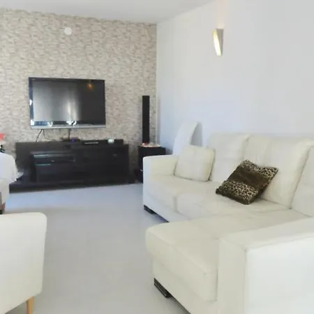 Vila Carrio 0407
